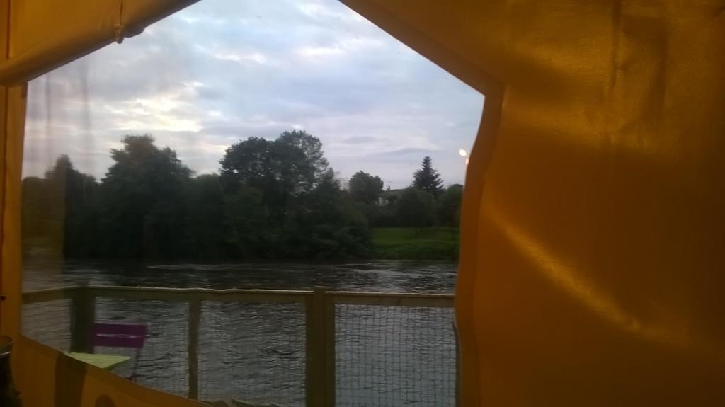 Camping Des Ribieres 콩폴랑 외부 사진