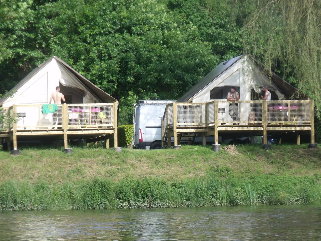 Camping Des Ribieres 콩폴랑 외부 사진