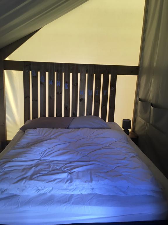 Camping Des Ribieres 콩폴랑 외부 사진