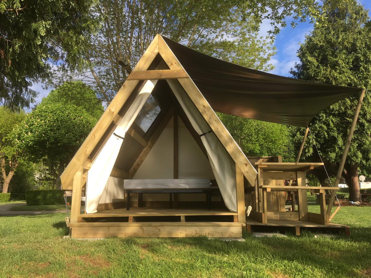 Camping Des Ribieres 콩폴랑 외부 사진
