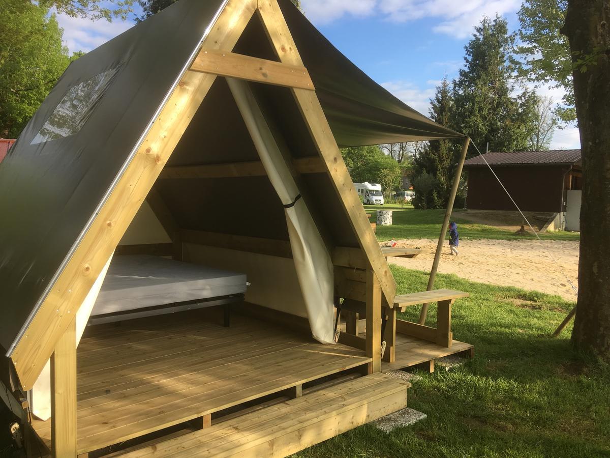 Camping Des Ribieres 콩폴랑 외부 사진