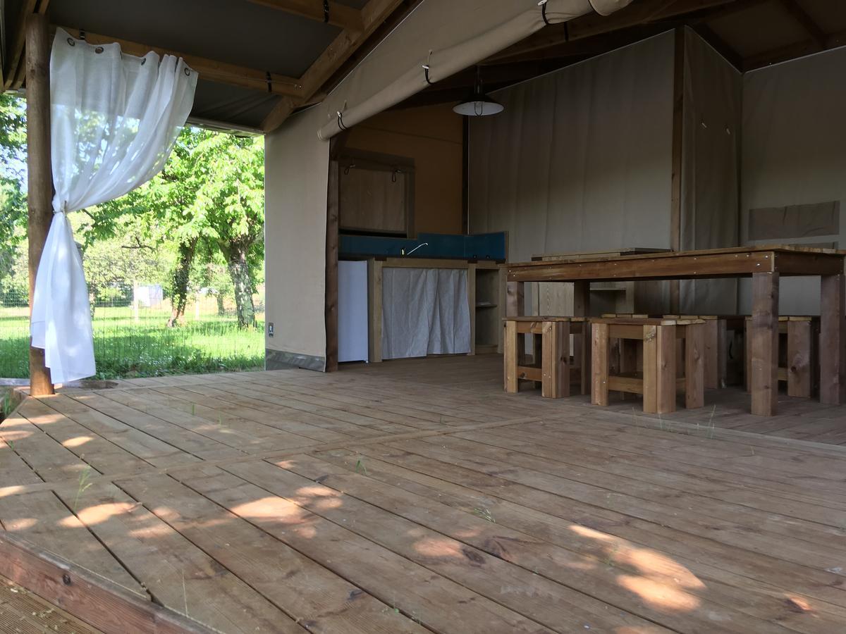 Camping Des Ribieres 콩폴랑 외부 사진